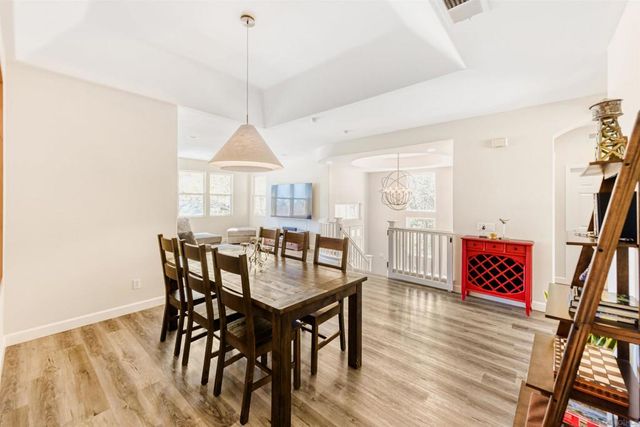 2434 Ridgegate Row, La Jolla, CA 92037