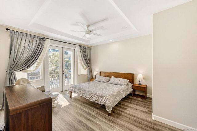 2434 Ridgegate Row, La Jolla, CA 92037