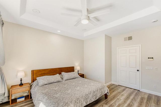 2434 Ridgegate Row, La Jolla, CA 92037