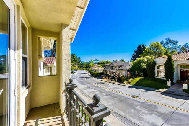 2434 Ridgegate Row, La Jolla, CA 92037