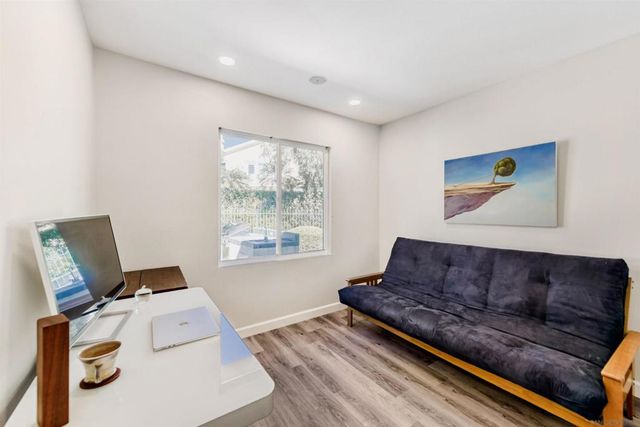 2434 Ridgegate Row, La Jolla, CA 92037