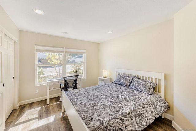 2434 Ridgegate Row, La Jolla, CA 92037