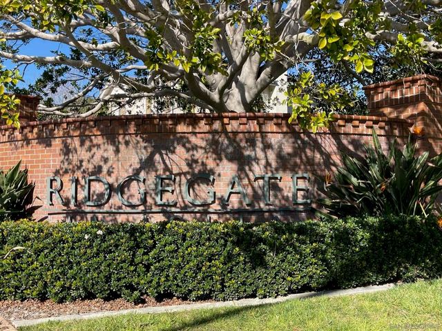 2434 Ridgegate Row, La Jolla, CA 92037