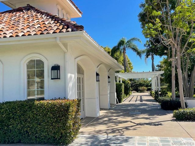 2434 Ridgegate Row, La Jolla, CA 92037