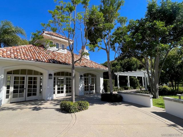 2434 Ridgegate Row, La Jolla, CA 92037