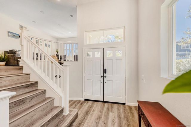 2434 Ridgegate Row, La Jolla, CA 92037