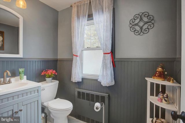 447 S COLDBROOK AVENUE, Chambersburg, PA 17201