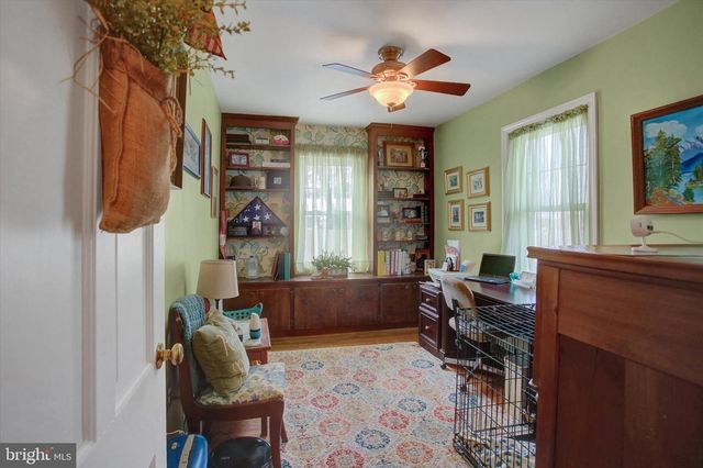 447 S COLDBROOK AVENUE, Chambersburg, PA 17201