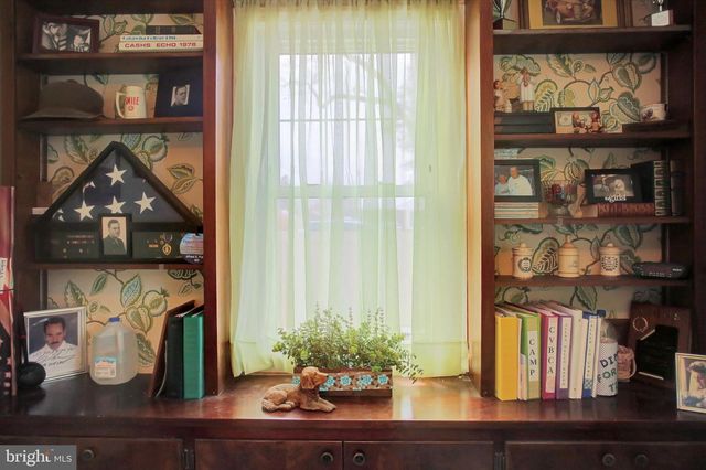 447 S COLDBROOK AVENUE, Chambersburg, PA 17201