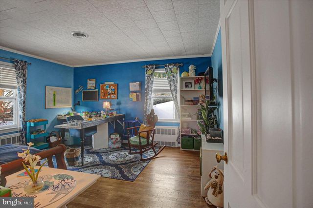 447 S COLDBROOK AVENUE, Chambersburg, PA 17201