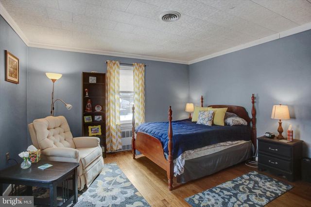 447 S COLDBROOK AVENUE, Chambersburg, PA 17201