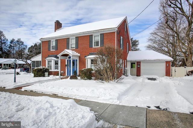 447 S COLDBROOK AVENUE, Chambersburg, PA 17201