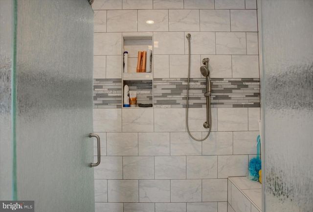 447 S COLDBROOK AVENUE, Chambersburg, PA 17201