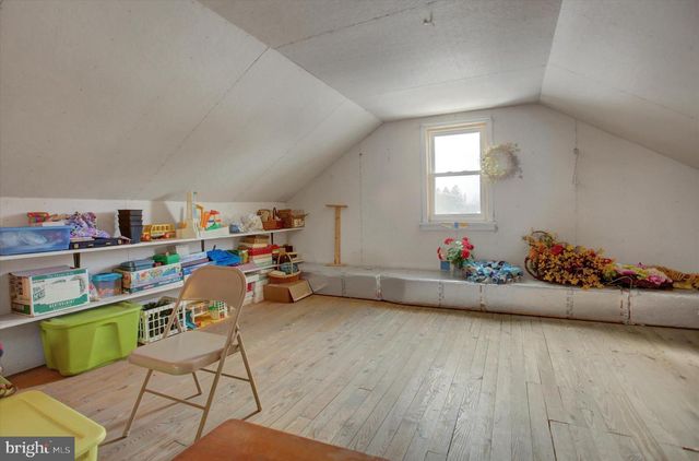 447 S COLDBROOK AVENUE, Chambersburg, PA 17201