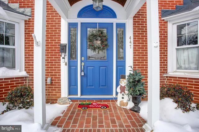 447 S COLDBROOK AVENUE, Chambersburg, PA 17201