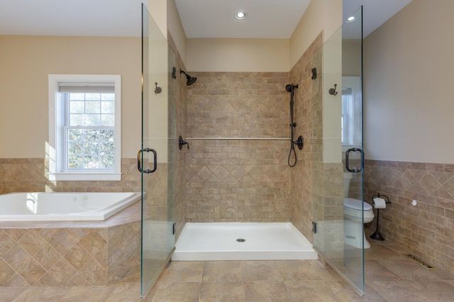 17 Winslow Drive, Atkinson, NH 03811