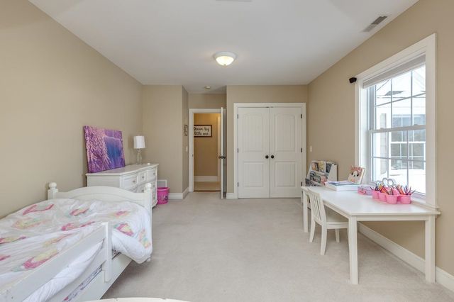 17 Winslow Drive, Atkinson, NH 03811