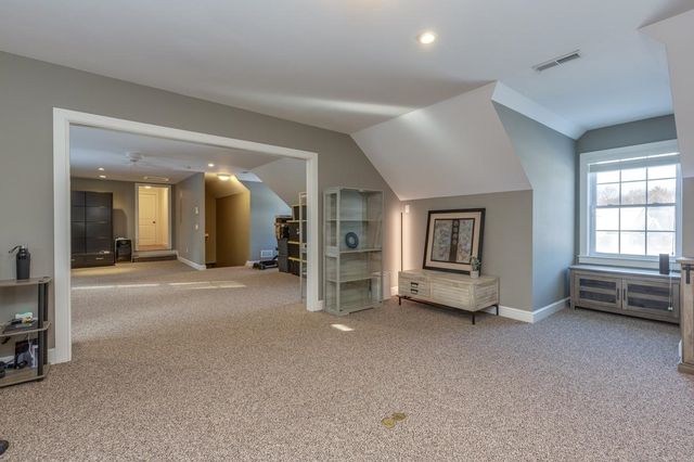 17 Winslow Drive, Atkinson, NH 03811