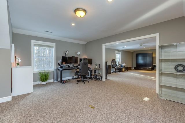 17 Winslow Drive, Atkinson, NH 03811