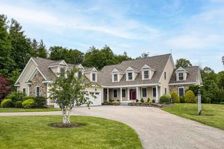 17 Winslow Drive, Atkinson, NH 03811