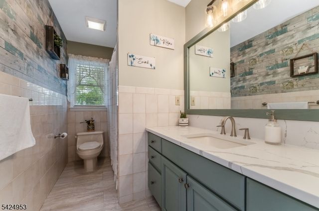 64 Stonehenge Dr, Lopatcong Twp., NJ 08865