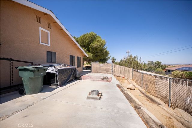 9160 Buena Vista, Apple Valley, CA 92308