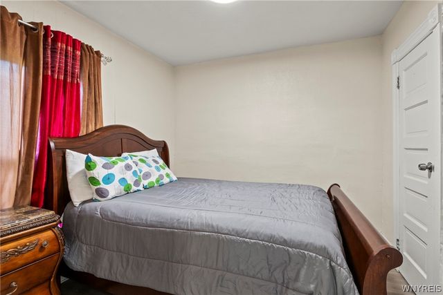 1812 18th Street, Niagara Falls, NY 14305