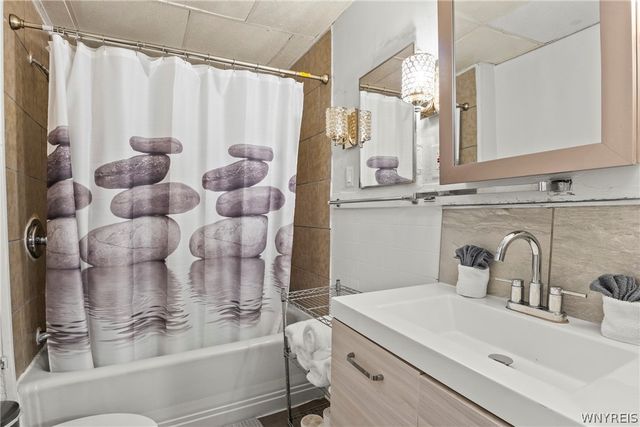 1812 18th Street, Niagara Falls, NY 14305
