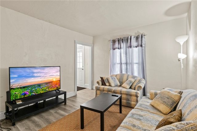 1812 18th Street, Niagara Falls, NY 14305