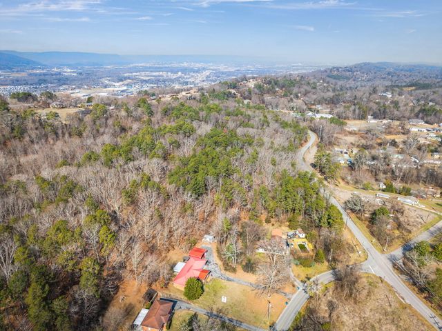 1591 Park City Road, Rossville, GA 30741