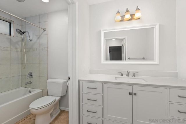 8308 Regents Rd 1O, San Diego, CA 92122