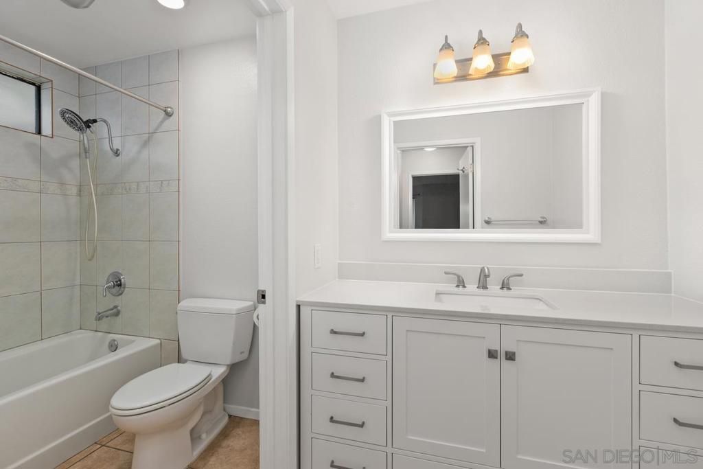 8308 Regents Rd 1O, San Diego, CA 92122 — photo 5