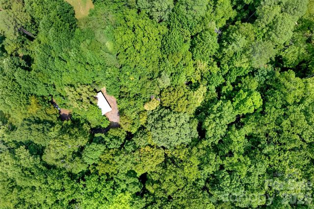 111 Walkertown Road, Black Mountain, NC 28711