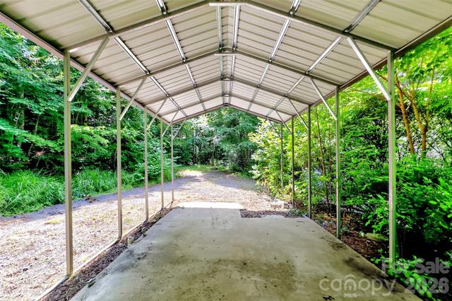 111 Walkertown Road, Black Mountain, NC 28711