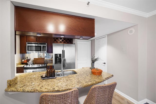 3525 S Sage Road 1612, Houston, TX 77056