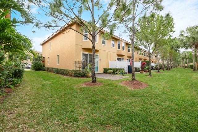 5809 Monterra Club Drive, Lake Worth, FL 33463