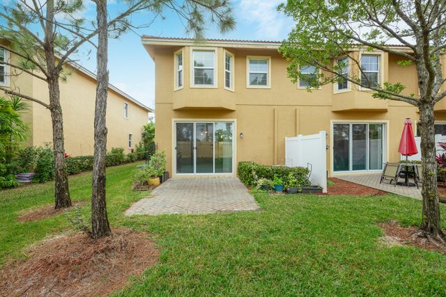 5809 Monterra Club Drive, Lake Worth, FL 33463