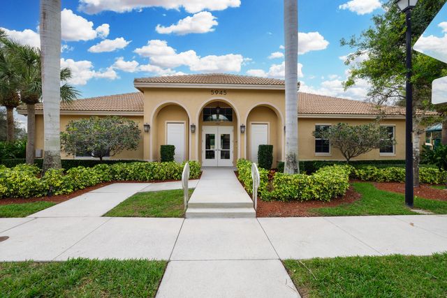 5809 Monterra Club Drive, Lake Worth, FL 33463