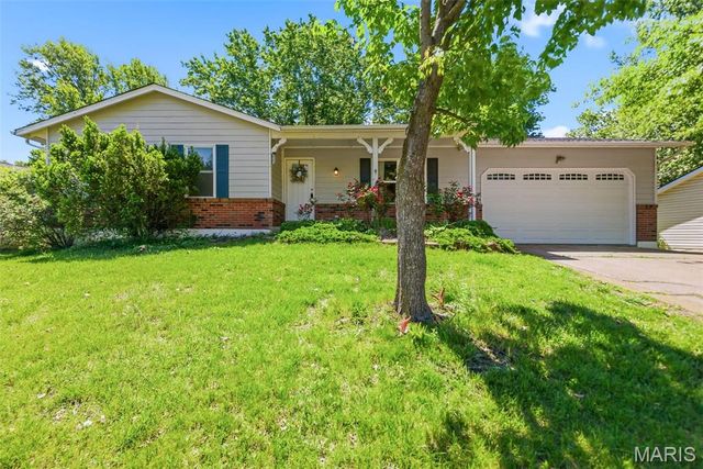806 Pepper Lane, O'fallon, MO 63366