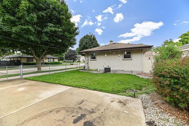 2223 Hayes AVENUE, Racine, WI 53405