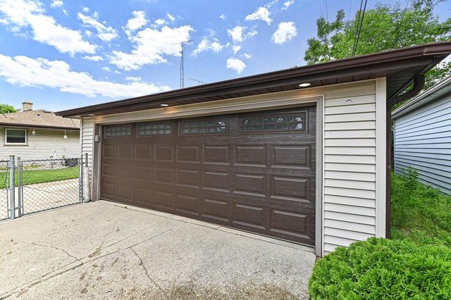 2223 Hayes AVENUE, Racine, WI 53405