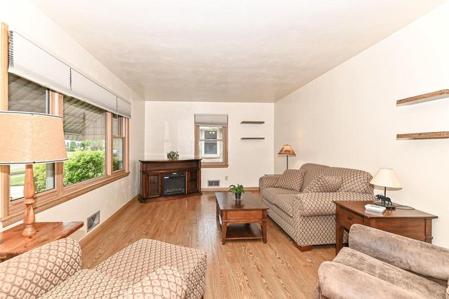2223 Hayes AVENUE, Racine, WI 53405