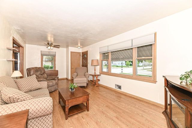 2223 Hayes AVENUE, Racine, WI 53405
