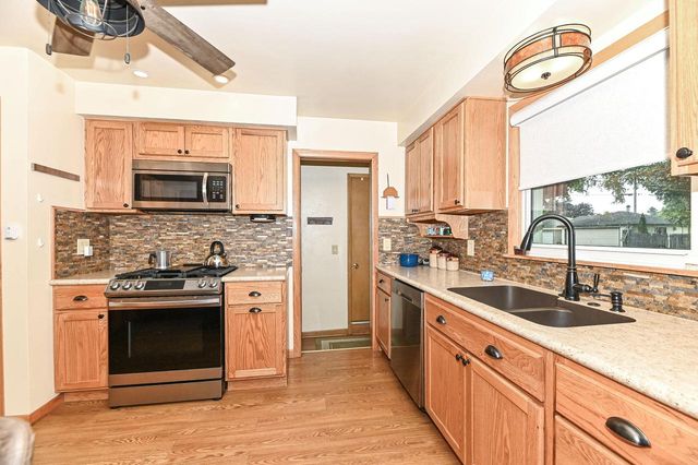 2223 Hayes AVENUE, Racine, WI 53405