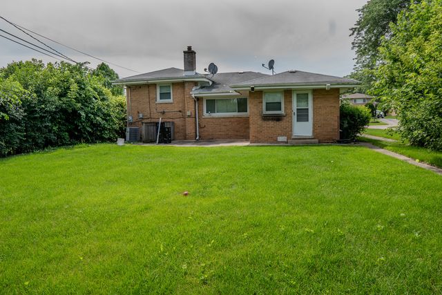 9733 Karlov Avenue, Skokie, IL 60076