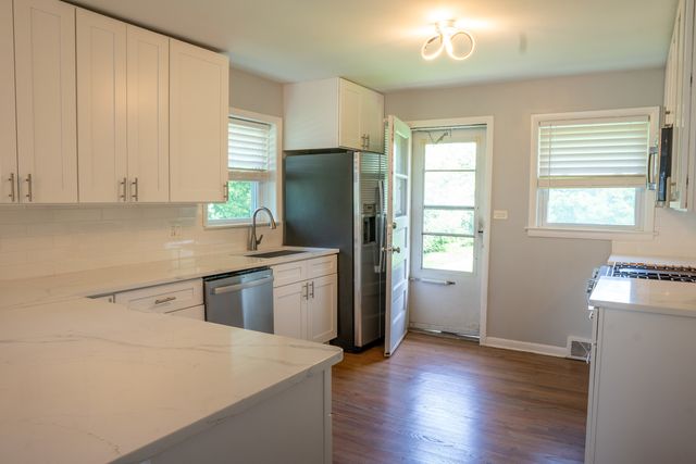 9733 Karlov Avenue, Skokie, IL 60076