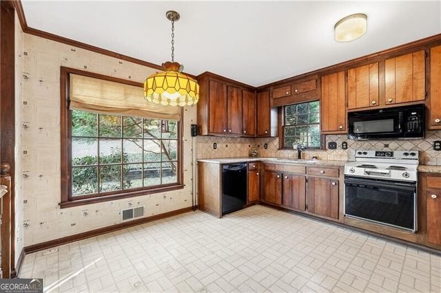 2983 Huntshire Place, Atlanta, GA 30340