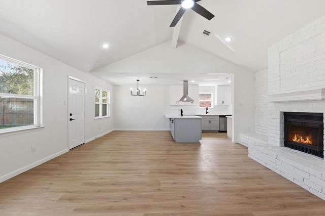 7310 Sonnet Glen Lane, Houston, TX 77095