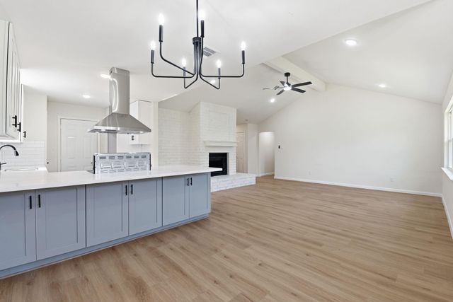 7310 Sonnet Glen Lane, Houston, TX 77095