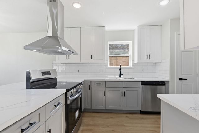 7310 Sonnet Glen Lane, Houston, TX 77095